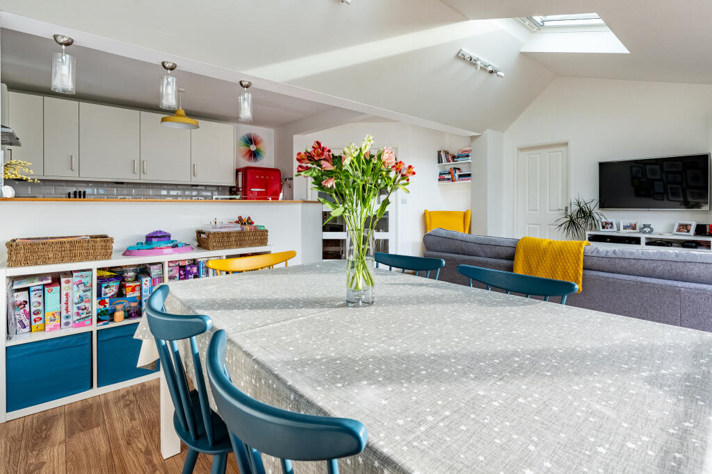 Additional property image - Leap Valley Crescent, Bristol, Gloucestershire