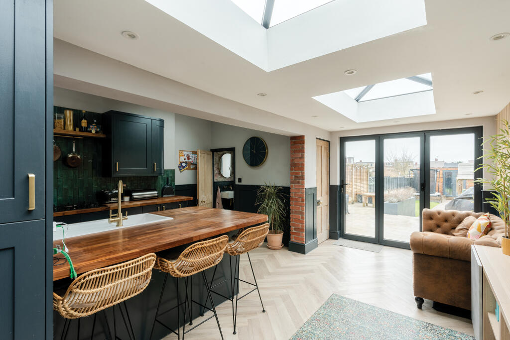 Additional property image - Albert Road, Staple Hill, Bristol