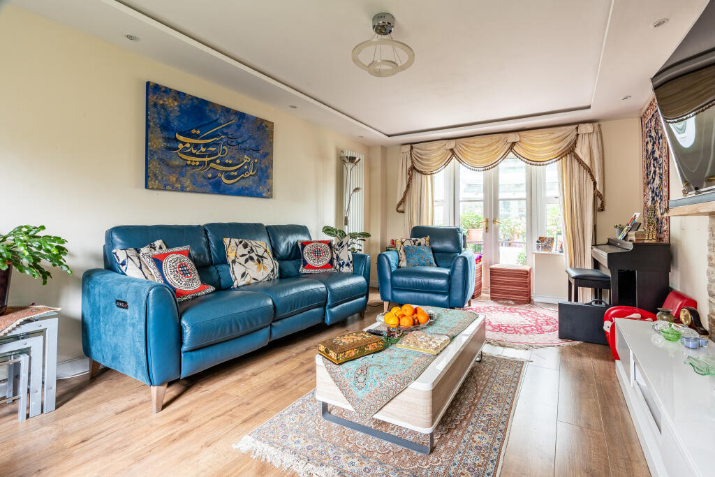 Additional property image - Bissex Mead, Emersons Green