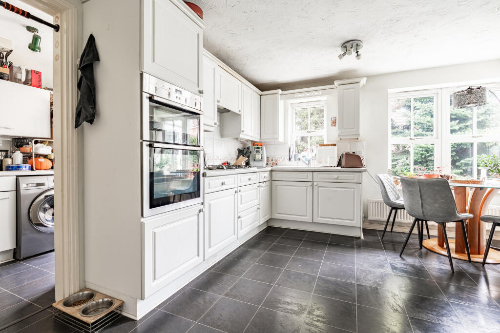 Additional property image - Bissex Mead, Emersons Green