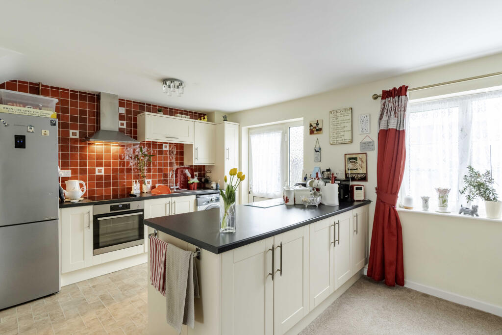 Main image of property: Deerswood, Kinsgwood