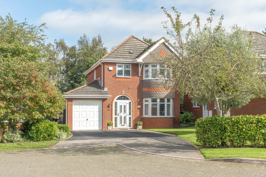 3 bedroom detached house for sale in Colliers Break, Emersons Green, BS16