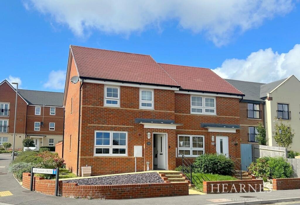 3 bedroom semidetached house for sale in Lake Road, Hamworthy, Poole, BH15