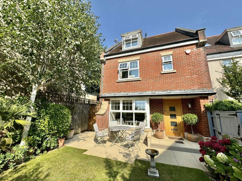 4 bedroom semidetached house for sale in Wellwood Close, 29 Forest Road, Branksome Park, Poole