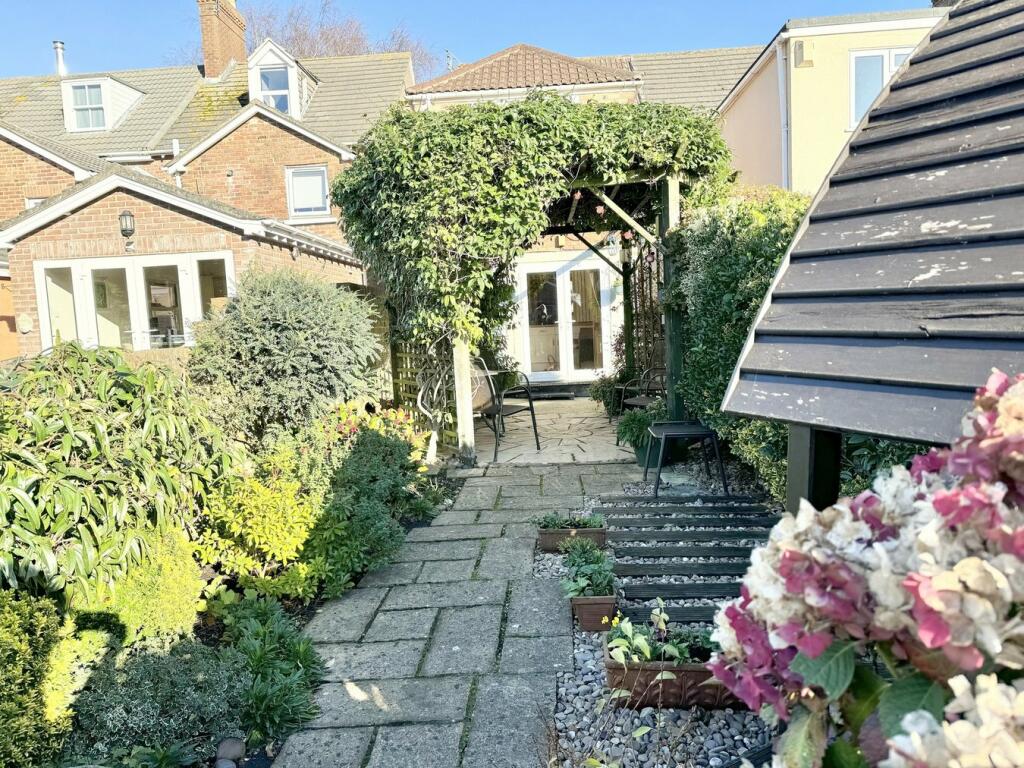 Additional property image - Shaftesbury Road, Heckford Park, Poole, BH15