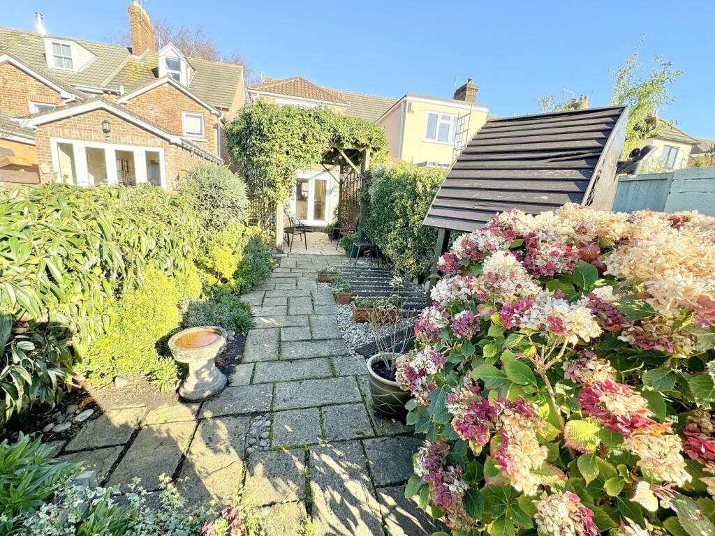 Additional property image - Shaftesbury Road, Heckford Park, Poole, BH15