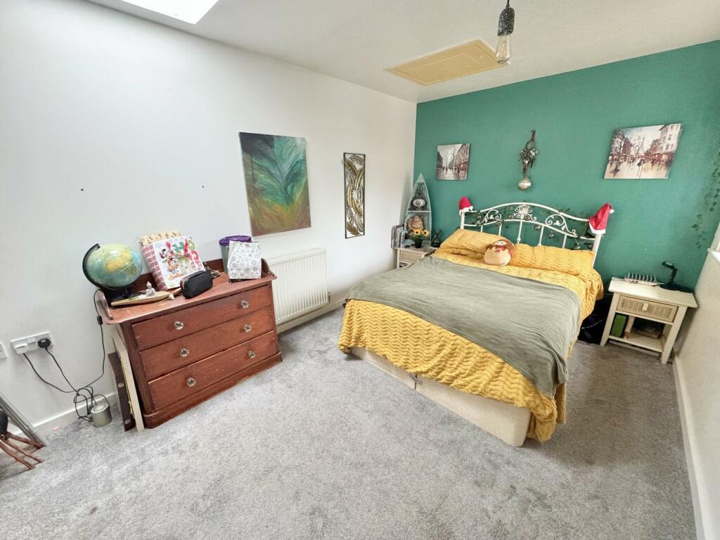 Additional property image - Wellow Gardens, Oakdale, Poole, BH15