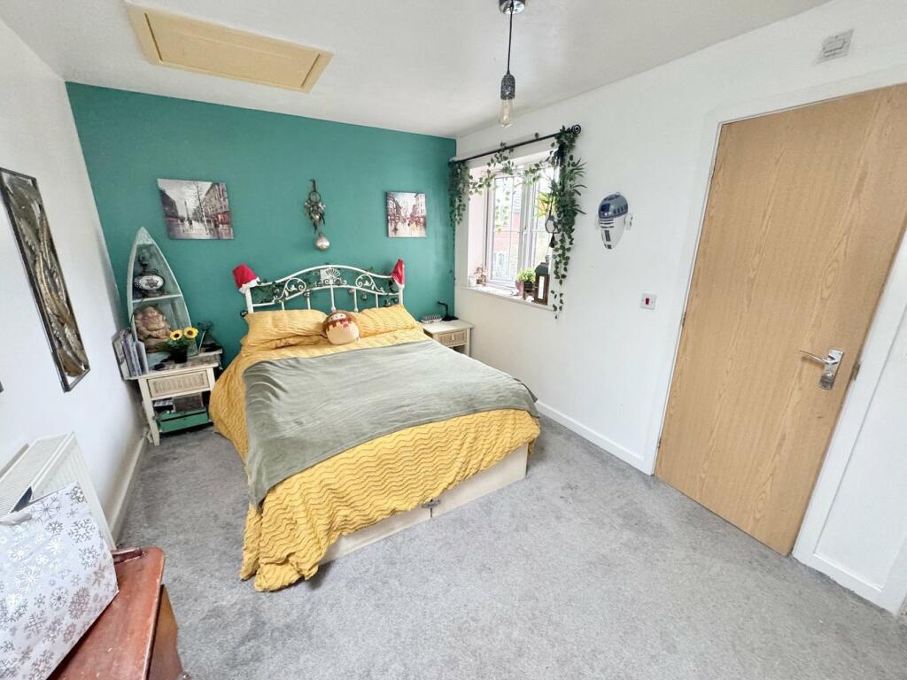 Additional property image - Wellow Gardens, Oakdale, Poole, BH15