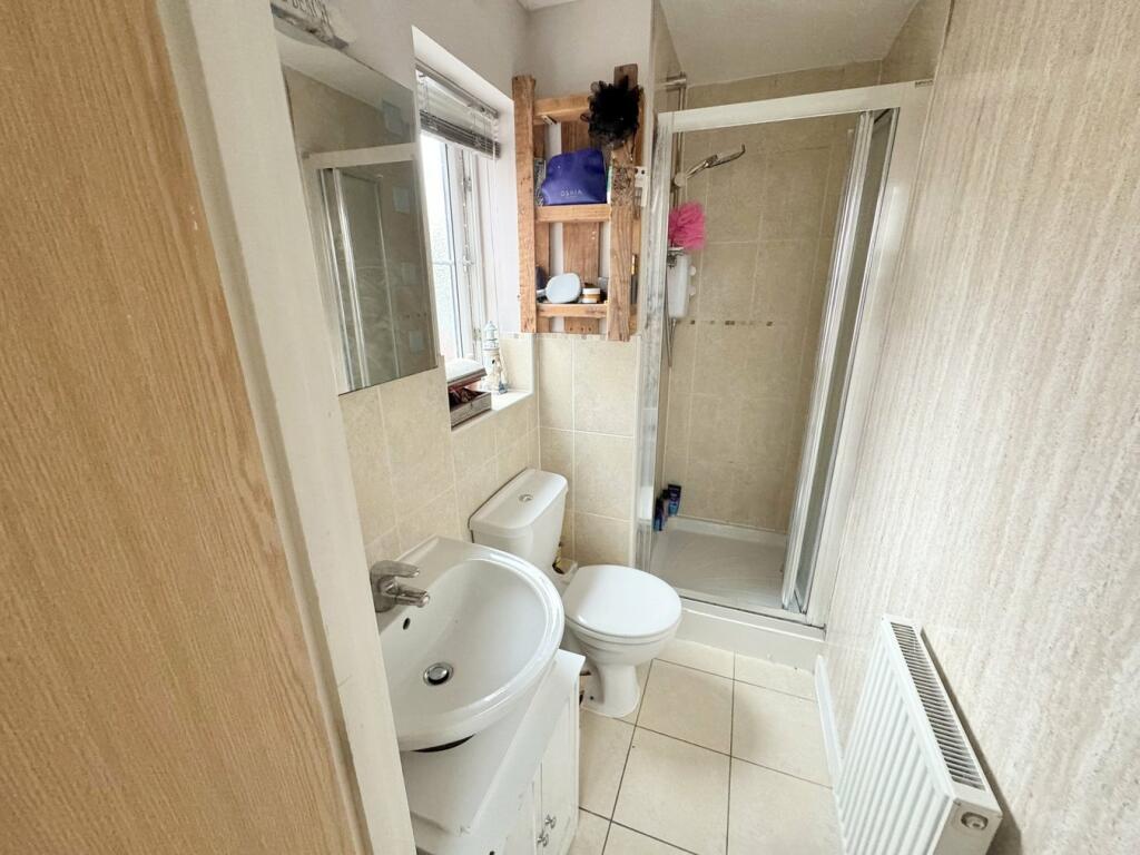 Additional property image - Wellow Gardens, Oakdale, Poole, BH15