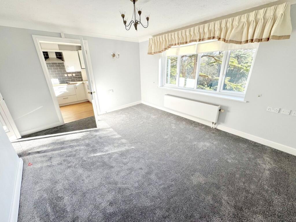 Main image of property: 37 Lindsay Road, Poole, BH13