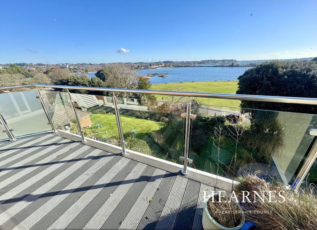 Main image of property: 31 Mount Pleasant Road, Poole, BH15
