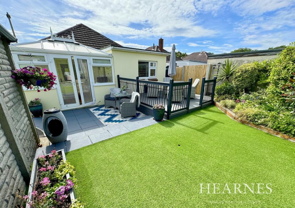 2 bedroom bungalow for sale in Porter Road, Creekmoor, Poole, BH17