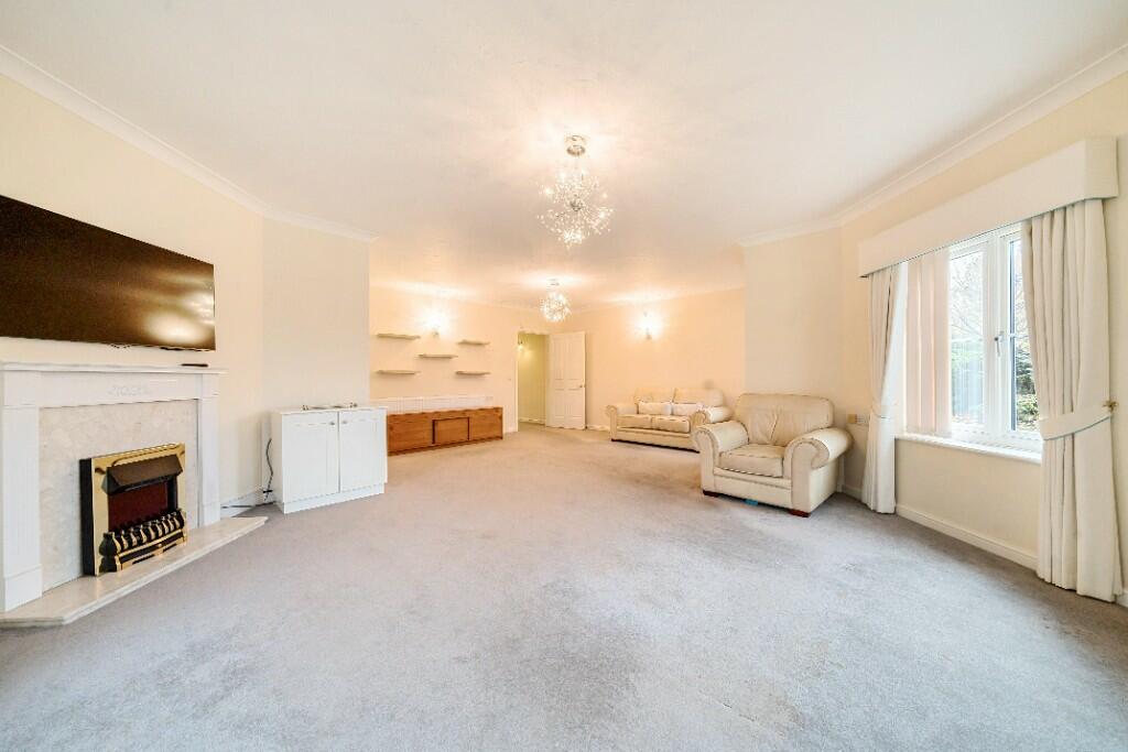 2 bedroom retirement property for sale in Blundellsands Classic