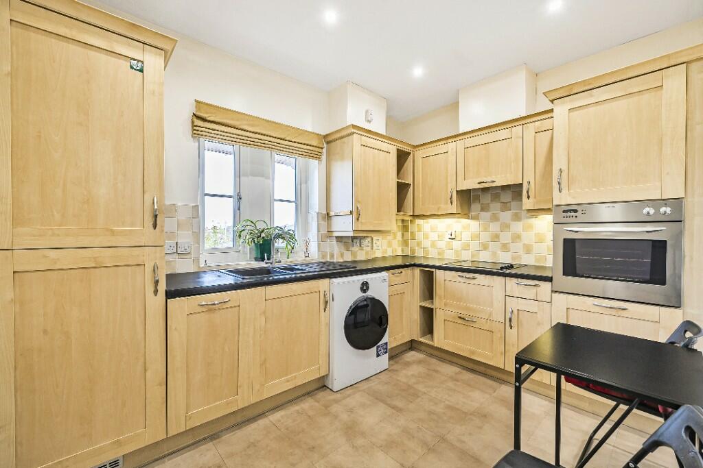 2 bedroom retirement property for sale in Blundellsands Classic