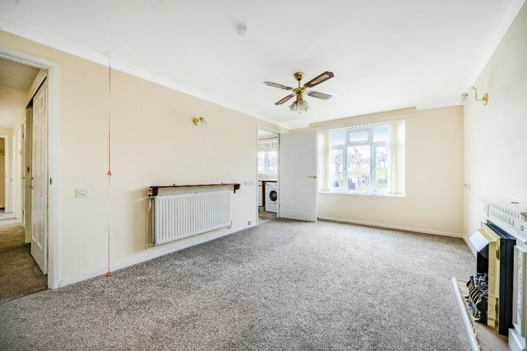 2 bedroom retirement property for sale in Ashby Court, Hinckley, LE10