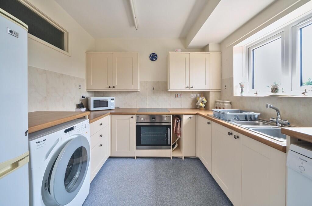 Main image of property: Ashby Road, Hinckley, LE10