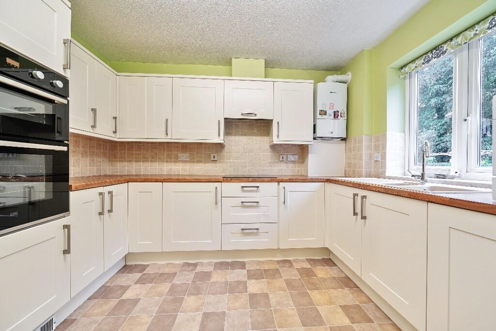 Main image of property: Minster Court, Lincoln, LN4