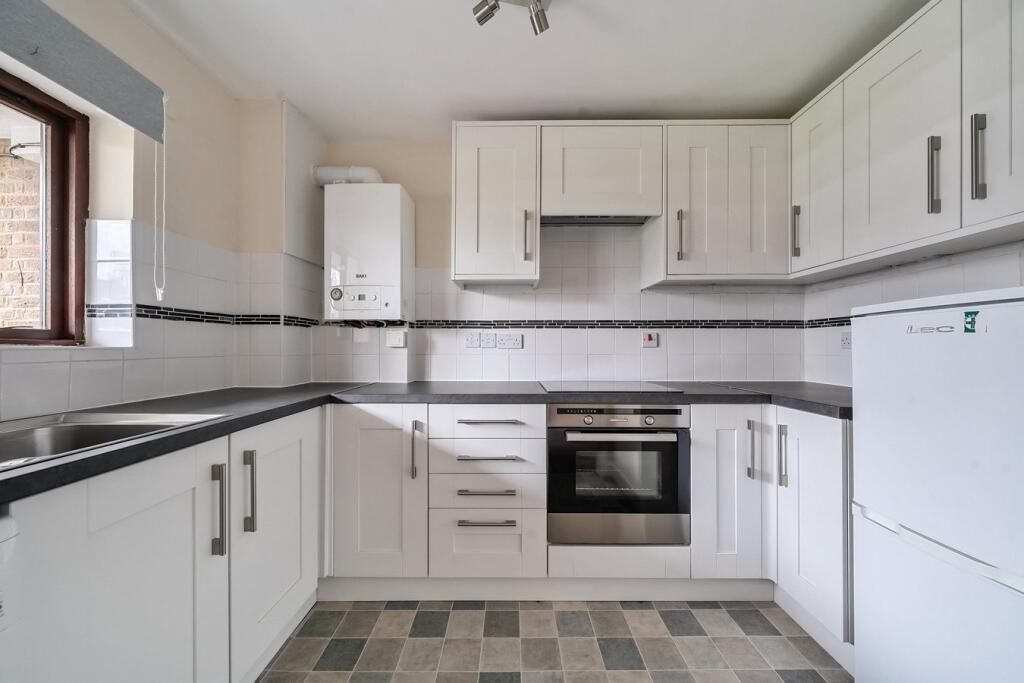 Main image of property: Emmbrook Court, Reading, RG6