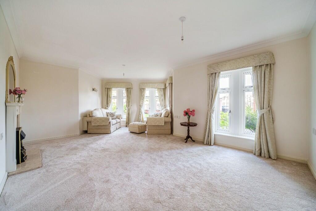 2 bedroom retirement property for sale in Blundellsands Classic