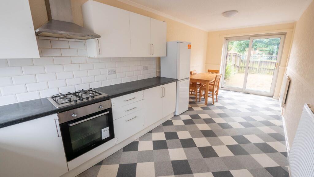 Main image of property: Wheat Close, Manchester, M13