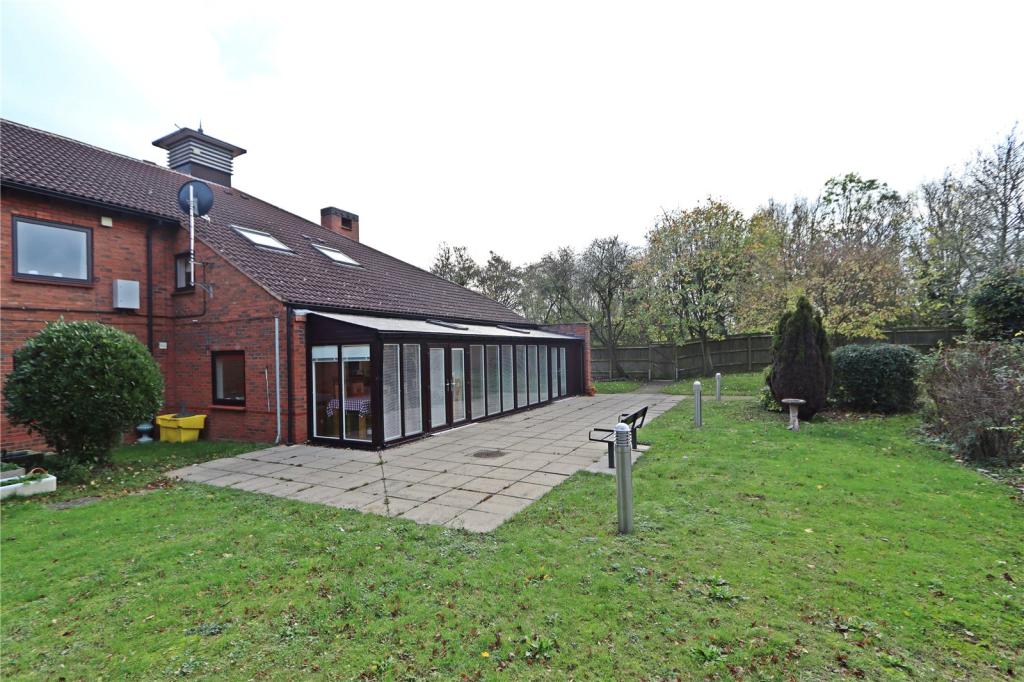 1 bedroom apartment for sale in Oaktree Court, Portland Drive, Willen