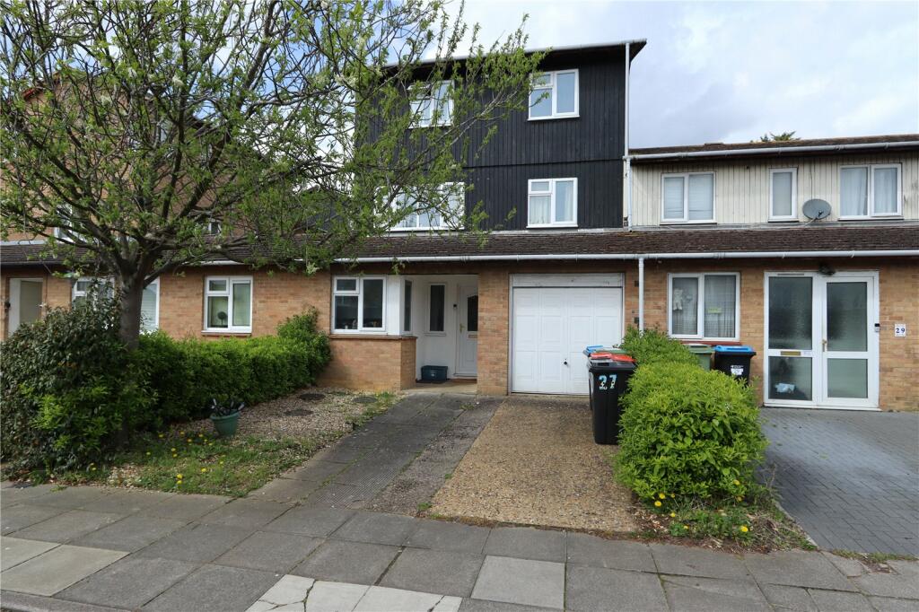 3 bedroom terraced house for sale in Arbrook Avenue, Bradwell Common