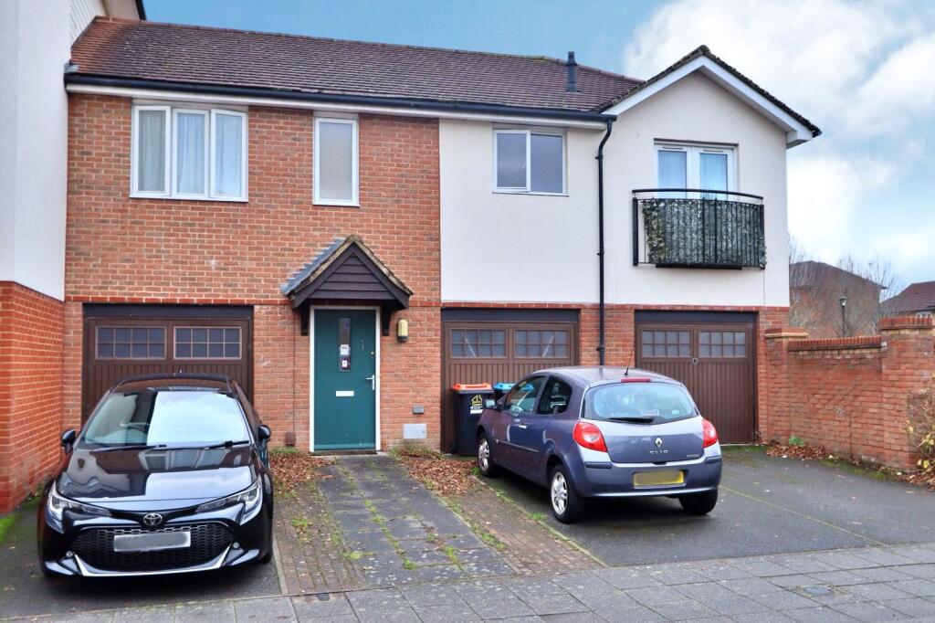 Main image of property: Radstock Crescent, Broughton, Milton Keynes, Buckinghamshire, MK10