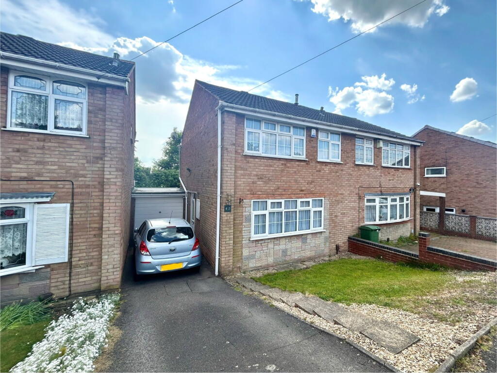3 bedroom semi-detached house