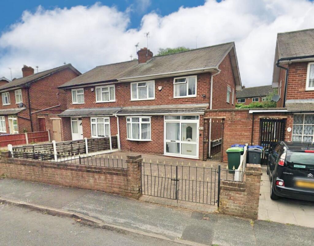 3 bedroom semi-detached house