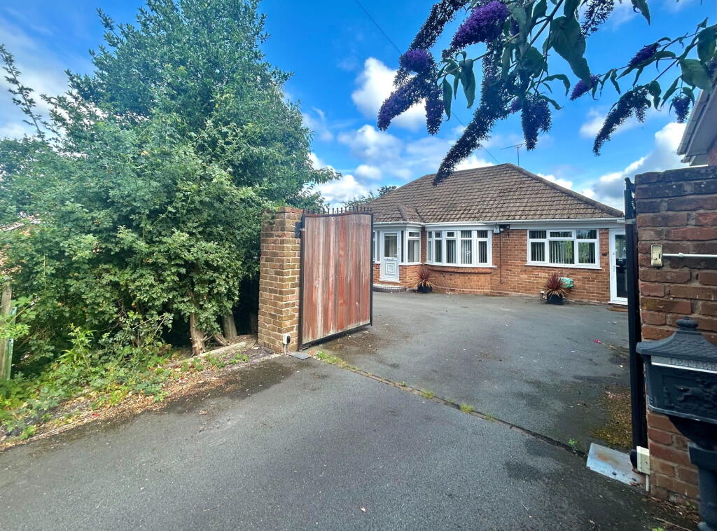 Main image of property: Vale Avenue, Upper Gornal