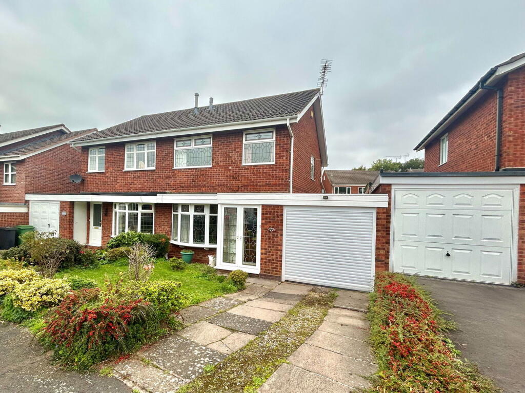 3 bedroom semi-detached house