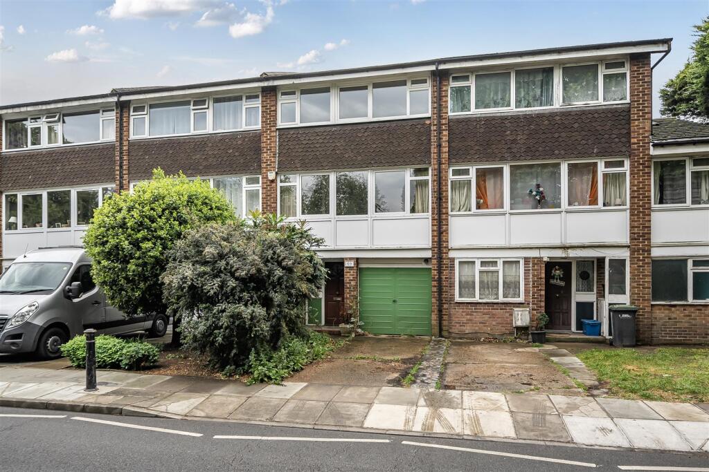Main image of property: Ashburnham Road, Richmond