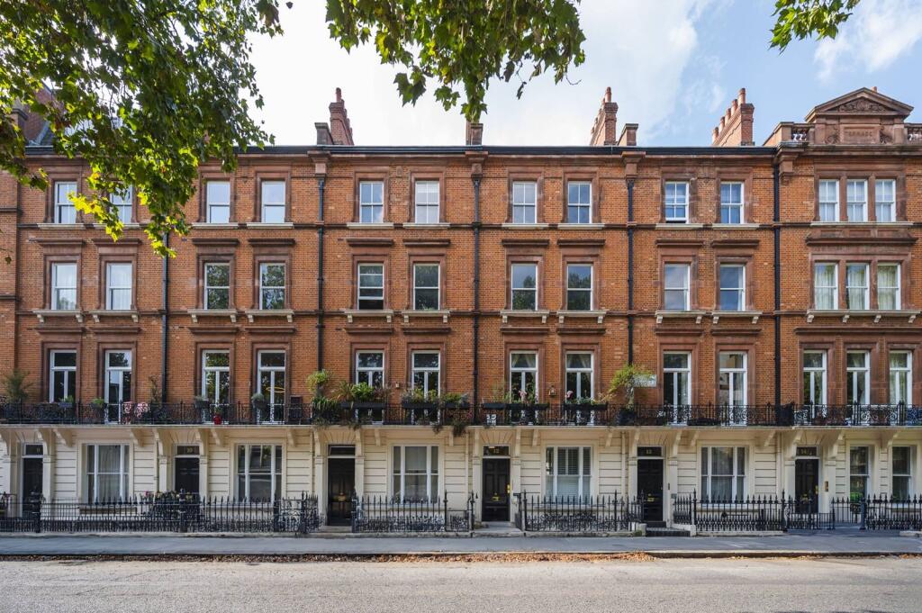 Main image of property: Collosseum Terrace, Regent's Park, London, NW1