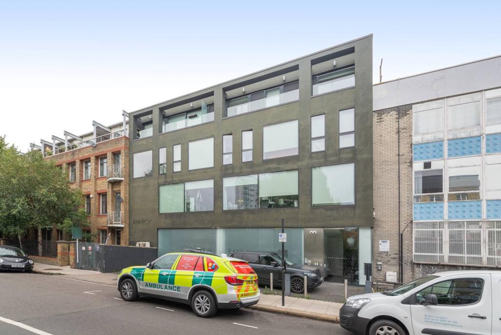 1 bedroom flat for sale in Grafton Road, Kentish Town, London, NW5