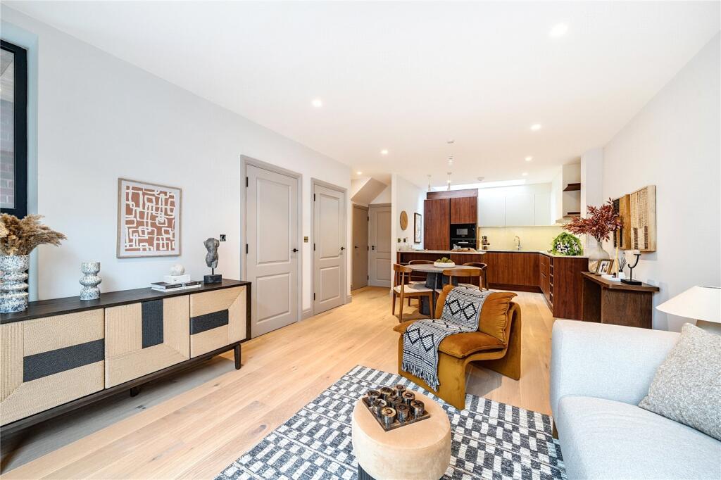 Main image of property: Lynwood Close, London