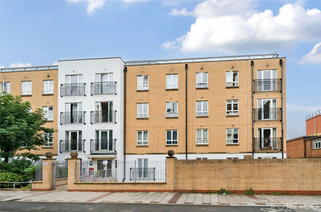 1 bedroom apartment for sale in Windmill Lane, Stratford, London, E15