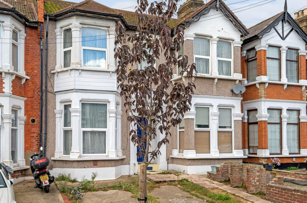 Main image of property: Courtland Avenue, Ilford, Essex