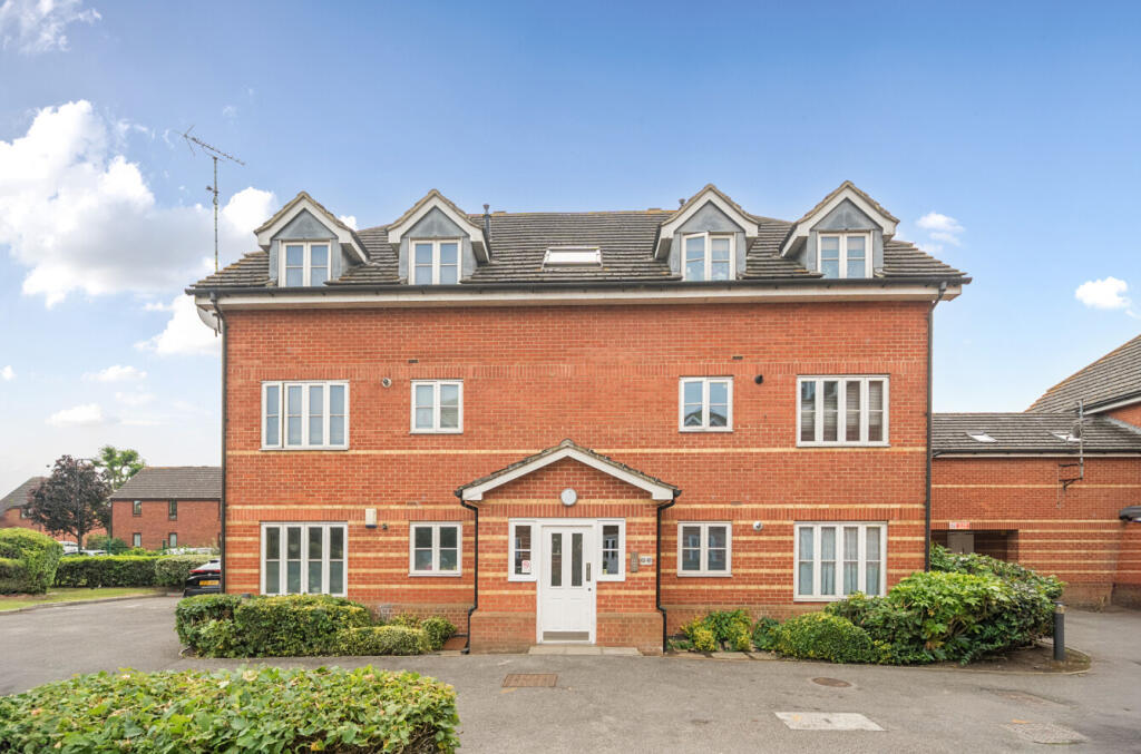 Main image of property: Riverhead Close, London