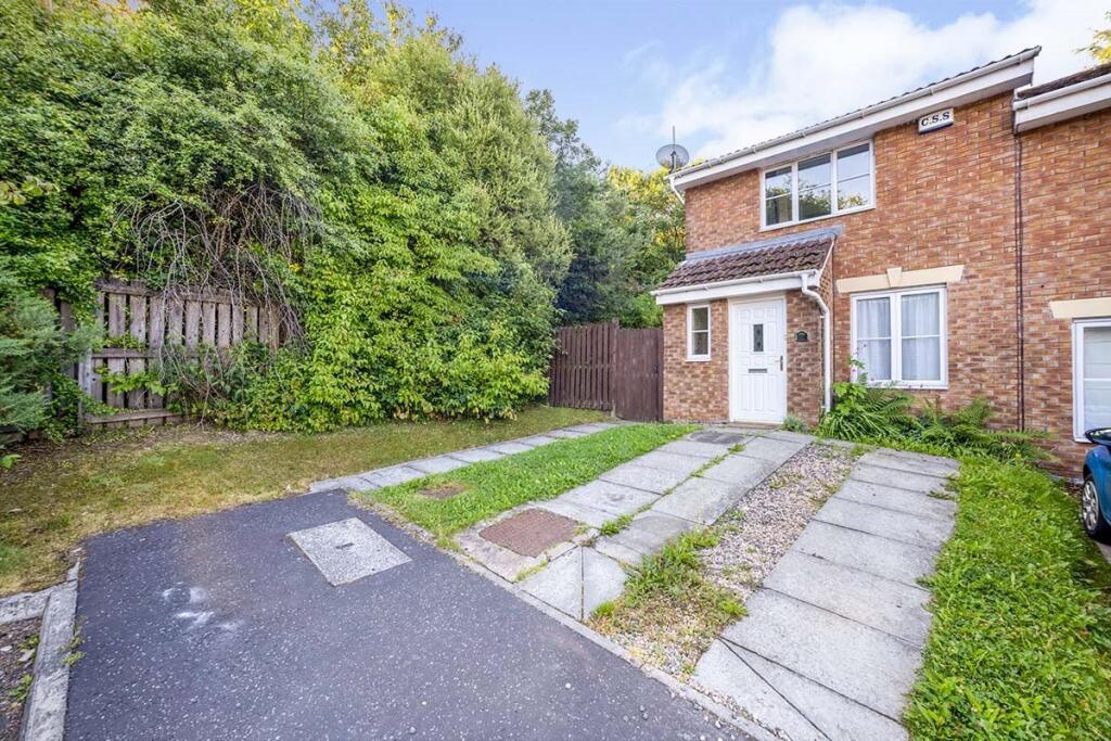 Main image of property: Auld Kirk Road, Tullibody, Alloa, Clackmannanshire, FK10