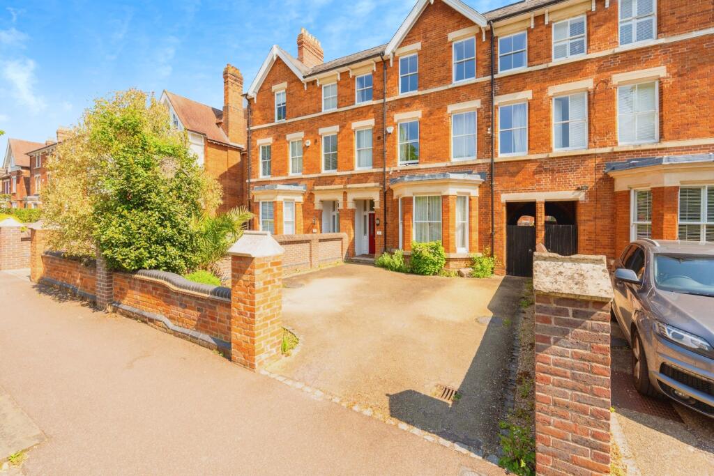 Main image of property: Lansdowne Road, MK40