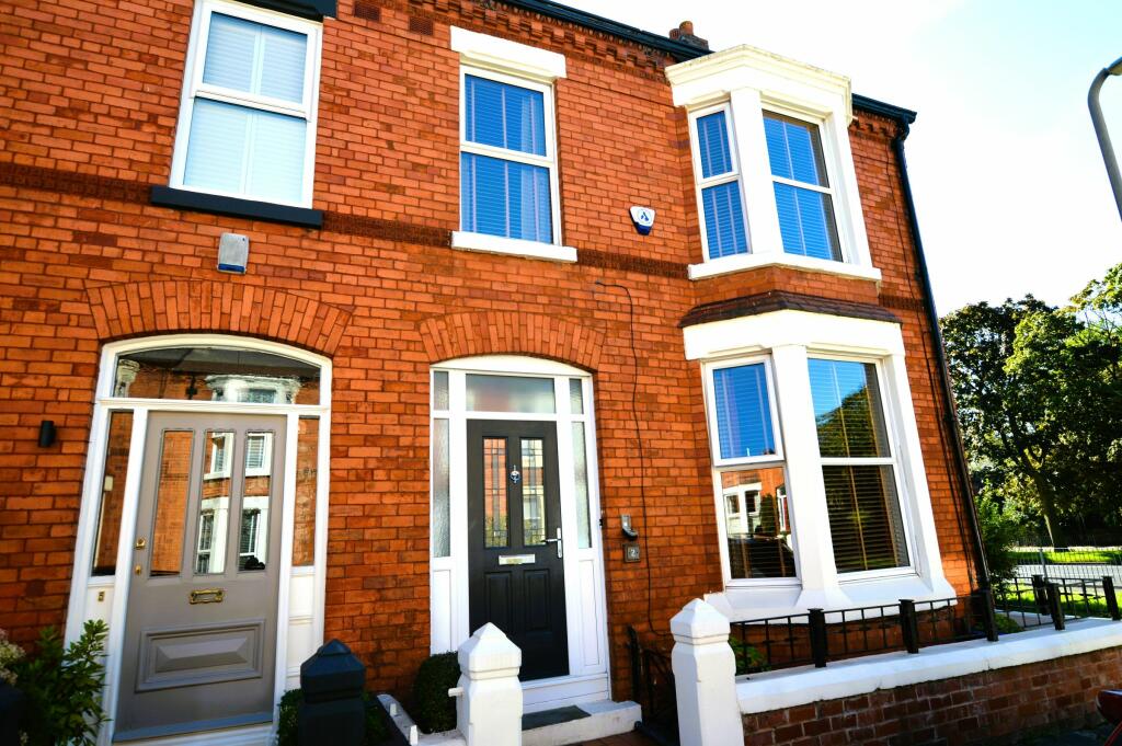 4 bedroom terraced house for sale in Brabant Road, Liverpool, L17