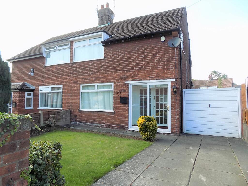 3 bedroom semi-detached house for rent in Hillfoot Green Woolton Liverpool L25 7UH, L25