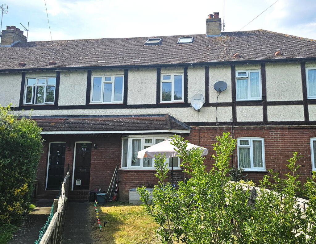 Main image of property: Lionel Road North, Brentford, TW8 9QT