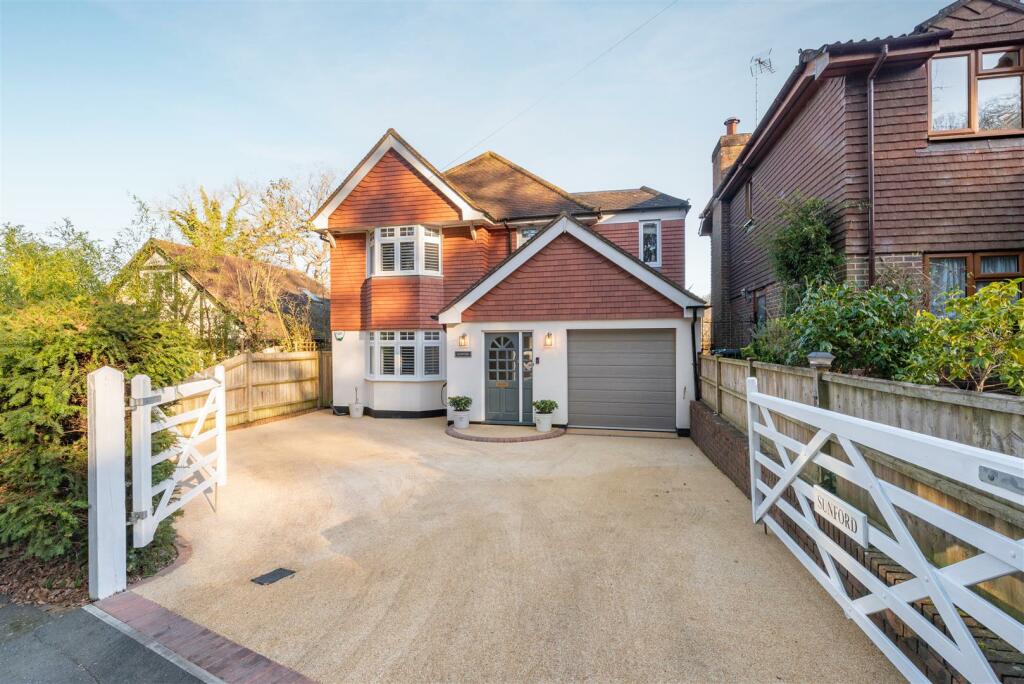 4 bedroom detached house for sale in Wellington Avenue, Virginia Water, GU25