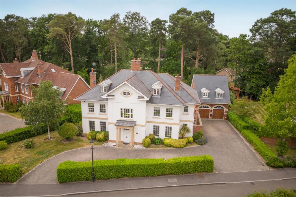 Main image of property: The Chase, Ascot