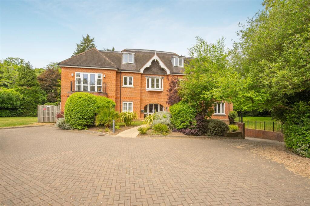 Main image of property: Chasemount, Windlesham