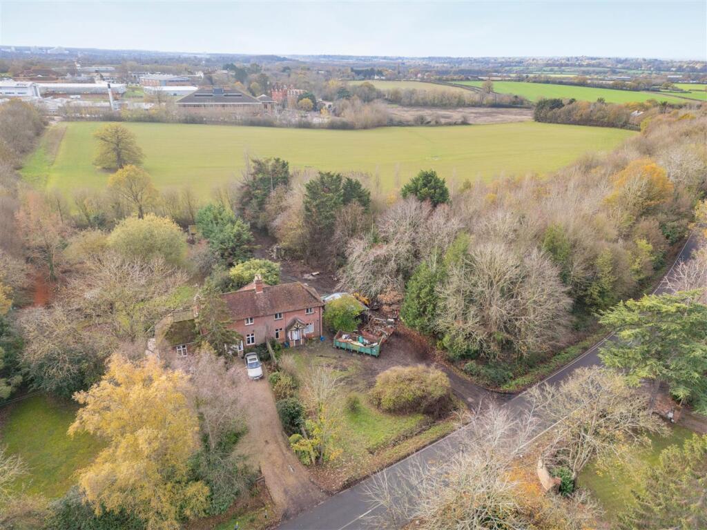 Main image of property: Hawthorn Hill, Warfield