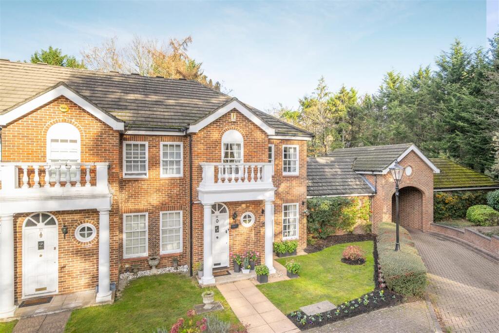 Main image of property: Shenstone Park, Sunninghill