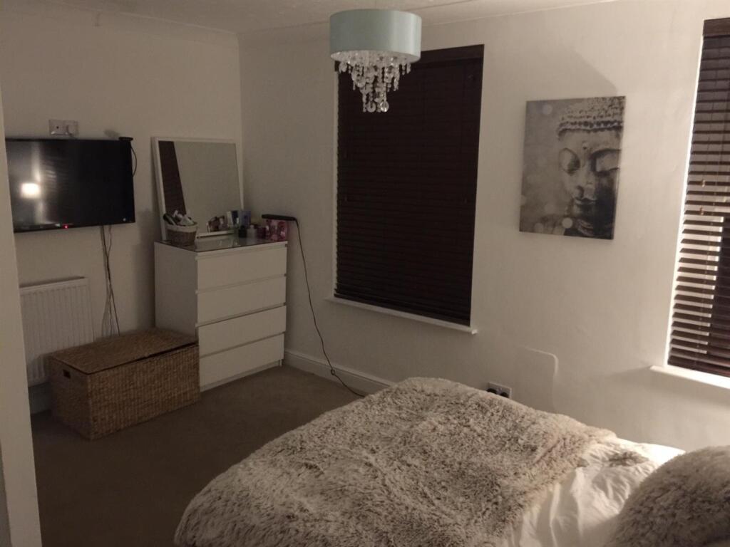 Main image of property: Room 3, 134 Devizes Road