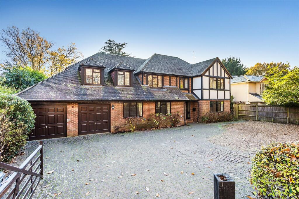 5 bedroom detached house for sale in Knowle Hill, Virginia Water